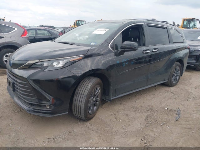2024 TOYOTA SIENNA 5TDCSKFC9RS146881 Photo 1