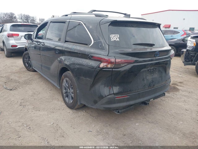 2024 TOYOTA SIENNA 5TDCSKFC9RS146881 Photo 2