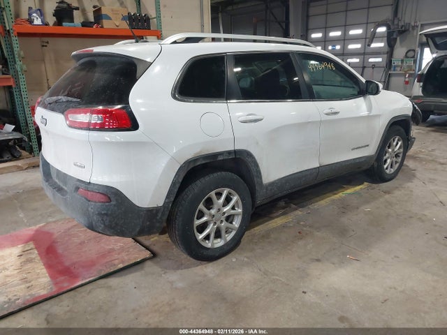 1C4PJMCBXFW696663 Jeep Cherokee Latitude