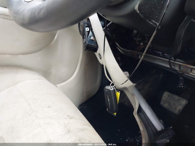 44364951 :رقم المزاد ، 1C3CCCAB2FN609631 vin ، 2015 Chrysler 200 Limited مزاد بيع