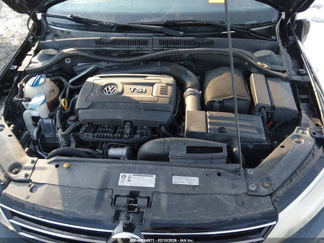 44364971 :رقم المزاد ، 3VWL17AJ8GM229296 vin ، 2016 Volkswagen Jetta 1.8t Sel مزاد بيع