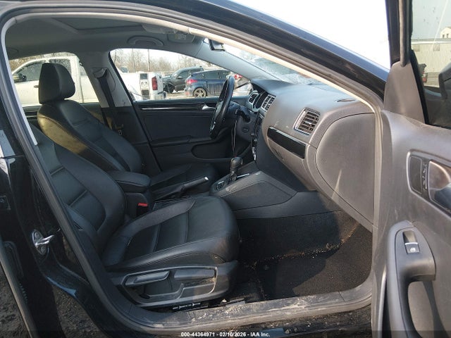 44364971 :رقم المزاد ، 3VWL17AJ8GM229296 vin ، 2016 Volkswagen Jetta 1.8t Sel مزاد بيع