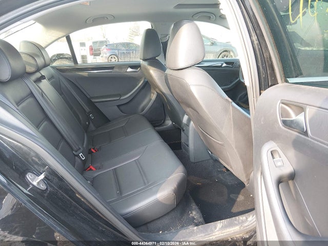 44364971 :رقم المزاد ، 3VWL17AJ8GM229296 vin ، 2016 Volkswagen Jetta 1.8t Sel مزاد بيع