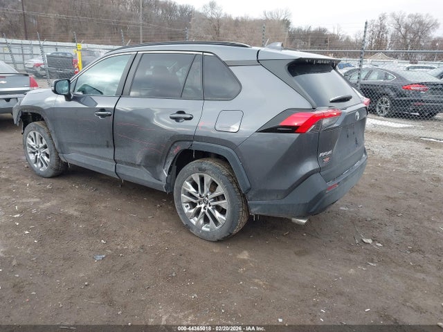Toyota Rav4 Xle Premium 2021 2T3A1RFV4MC171152 Image 3
