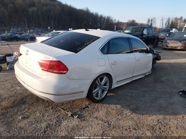 Продажа на аукционе авто 2015 Volkswagen Passat 1.8t Se, vin: 1VWBT7A33FC005182, номер лота: 44365032