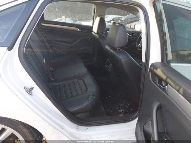 Продажа на аукционе авто 2015 Volkswagen Passat 1.8t Se, vin: 1VWBT7A33FC005182, номер лота: 44365032