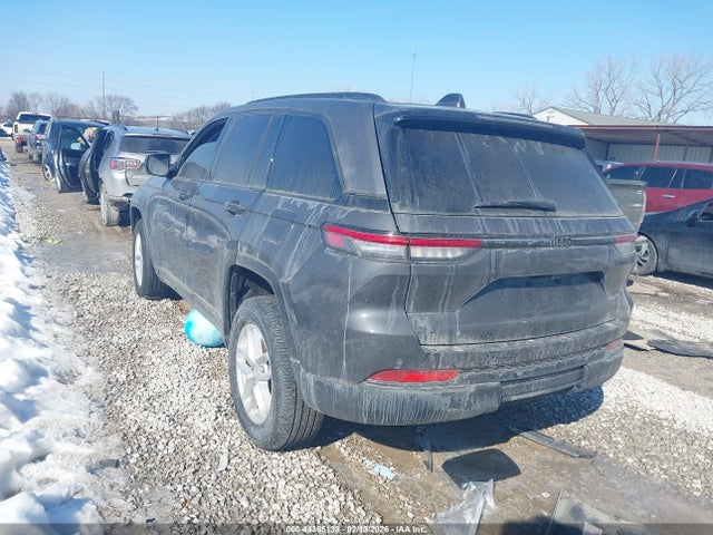 2023 JEEP GRAND CHEROKEE 1C4RJHAG4P8900829 Photo 2