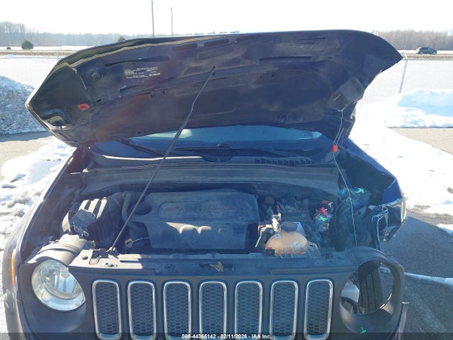 44365142 :رقم المزاد ، ZACCJBBB1HPE64697 vin ، 2017 Jeep Renegade Latitude 4x4 مزاد بيع