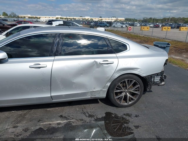 2018 VOLVO S90 LVY982MK0JP034061 Photo 5