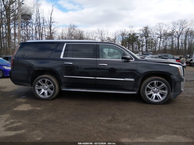 Продаж на аукціоні авто 2018 Cadillac Escalade Esv Luxury, vin: 1GYS4HKJ3JR298651, номер лоту: 44365190