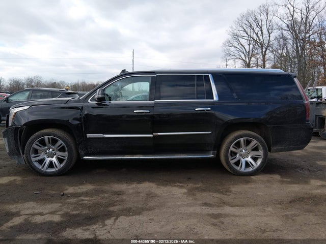 Продаж на аукціоні авто 2018 Cadillac Escalade Esv Luxury, vin: 1GYS4HKJ3JR298651, номер лоту: 44365190