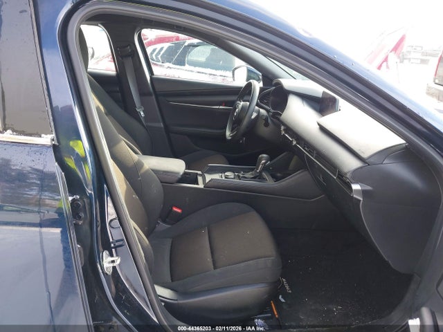 JM1BPAJL8N1508477 Mazda Mazda3 2.5 S