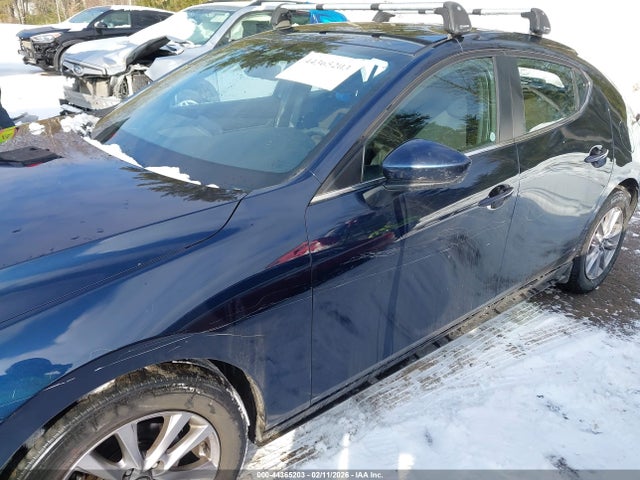 JM1BPAJL8N1508477 Mazda Mazda3 2.5 S