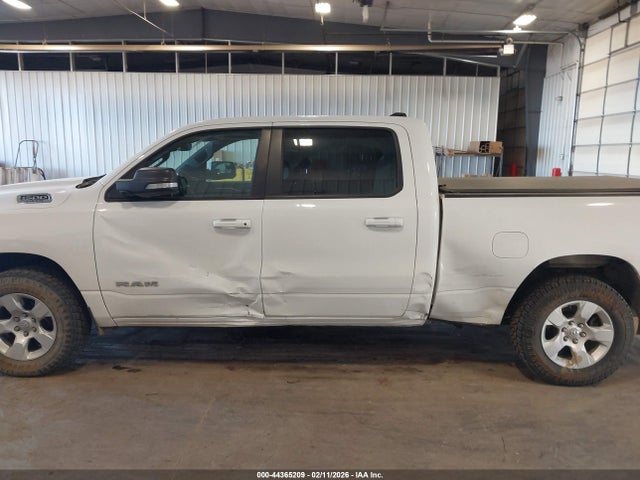 Продаж на аукціоні авто 2021 Ram 1500 Big Horn  4x4 6'4 Box, vin: 1C6SRFMT2MN815113, номер лоту: 44365209