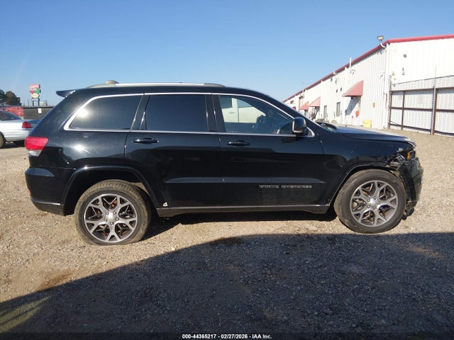 1C4RJFBG4JC378940 Jeep Grand Cherokee Sterling Edition 4x4