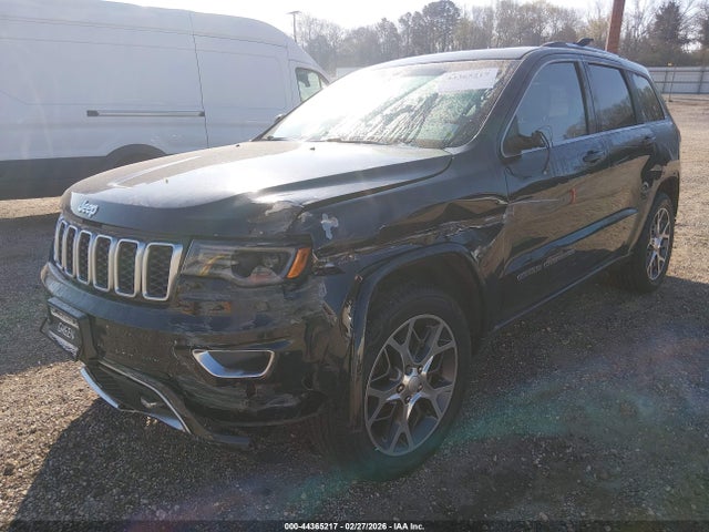 1C4RJFBG4JC378940 Jeep Grand Cherokee Sterling Edition 4x4