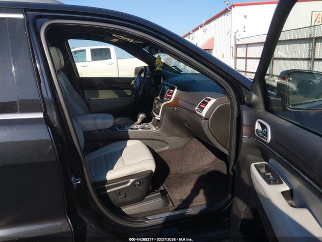 1C4RJFBG4JC378940 Jeep Grand Cherokee Sterling Edition 4x4