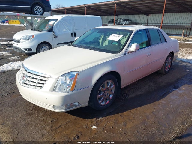 2011 CADILLAC DTS 1G6KH5E60BU125901 Photo 1