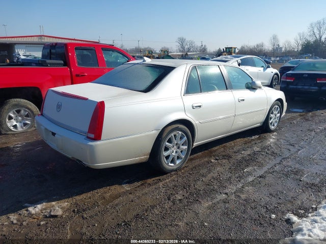 2011 CADILLAC DTS 1G6KH5E60BU125901 Photo 3