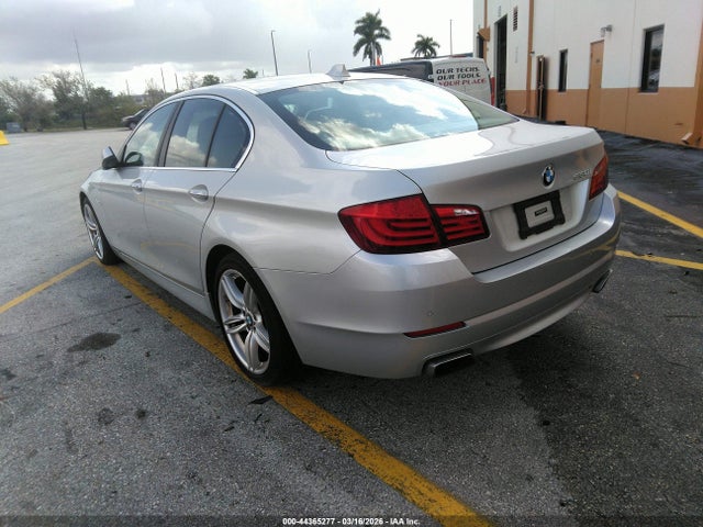 2013 BMW 5 SERIES WBAFR9C59DC271541 Photo 2