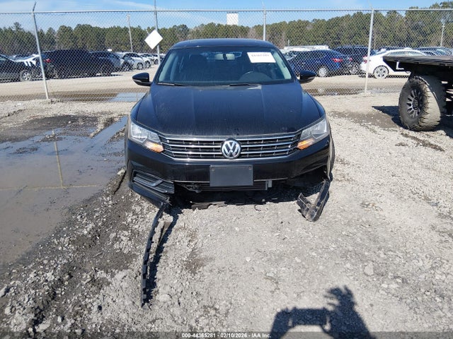 1VWLA7A38KC004355 Volkswagen Passat 2.0t Wolfsburg Edition