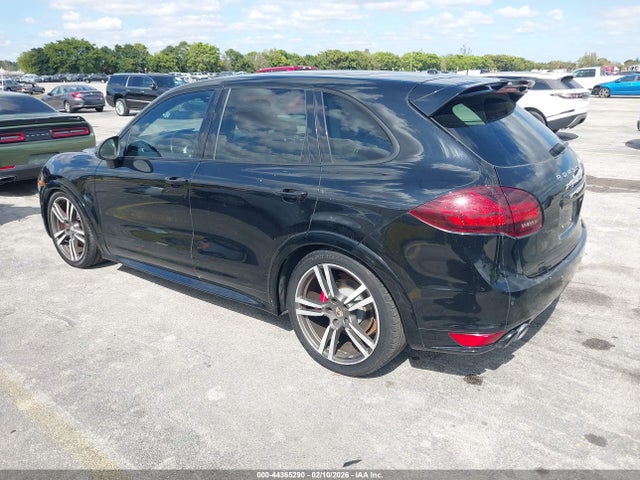 2013 PORSCHE CAYENNE WP1AD2A24DLA71306 Photo 2