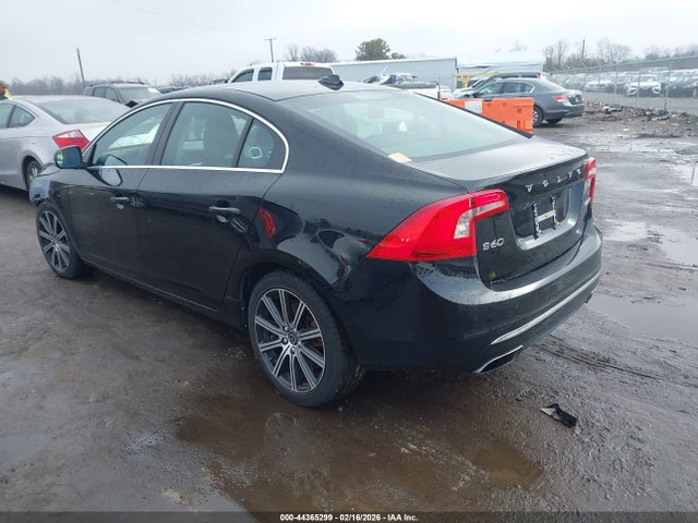 2018 VOLVO S60 INSCRIPTION LYV402TK9JB168539 Photo 2