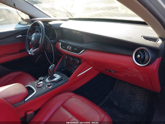 2021 ALFA ROMEO STELVIO ZASPAKAN2M7D12973 Photo 4
