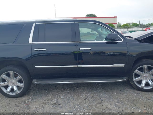 Aukcja sprzedaży 2015 Cadillac Escalade Esv Luxury, vin: 1GYS4HKJ8FR209647, numer aukcji: 44365359