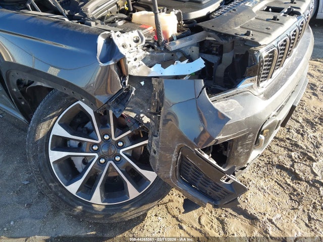 44365381 :رقم المزاد ، 1C4RJHDG9N8545312 vin ، 2022 Jeep Grand Cherokee Overland 4x4 مزاد بيع