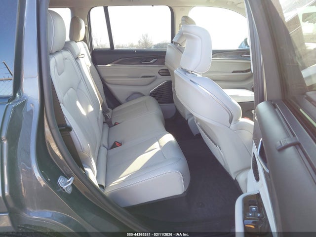 44365381 :رقم المزاد ، 1C4RJHDG9N8545312 vin ، 2022 Jeep Grand Cherokee Overland 4x4 مزاد بيع
