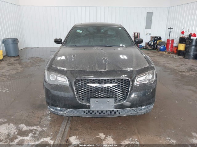 Продажа на аукционе авто 2015 Chrysler 300, vin: 2C3CCAGG4FH887656, номер лота: 44365456