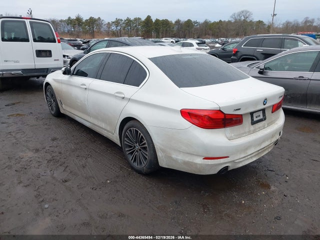 2019 BMW 530I WBAJA7C52KWW19200 Photo 2