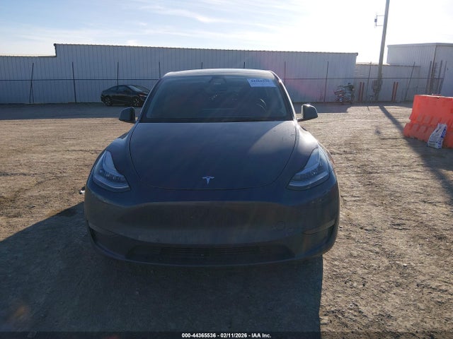 44365536 :رقم المزاد ، 7SAYGDEE7NF460973 vin ، 2022 Tesla Model Y Long Range Dual Motor All-wheel Drive مزاد بيع