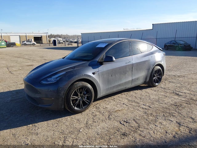 44365536 :رقم المزاد ، 7SAYGDEE7NF460973 vin ، 2022 Tesla Model Y Long Range Dual Motor All-wheel Drive مزاد بيع
