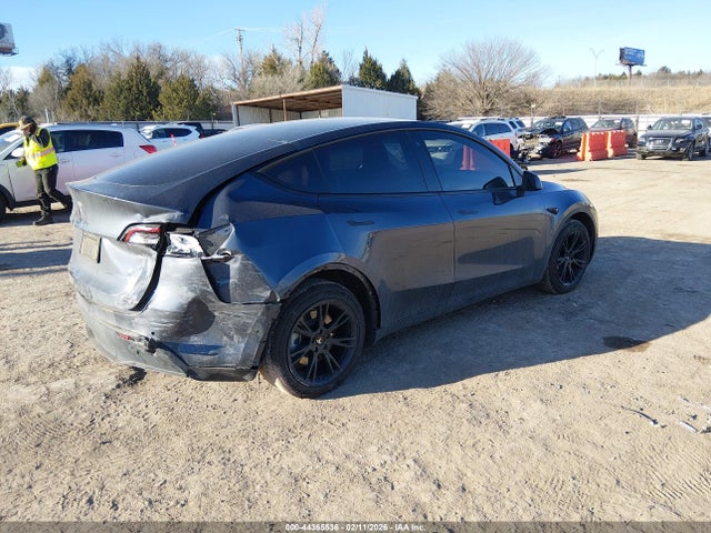 44365536 :رقم المزاد ، 7SAYGDEE7NF460973 vin ، 2022 Tesla Model Y Long Range Dual Motor All-wheel Drive مزاد بيع