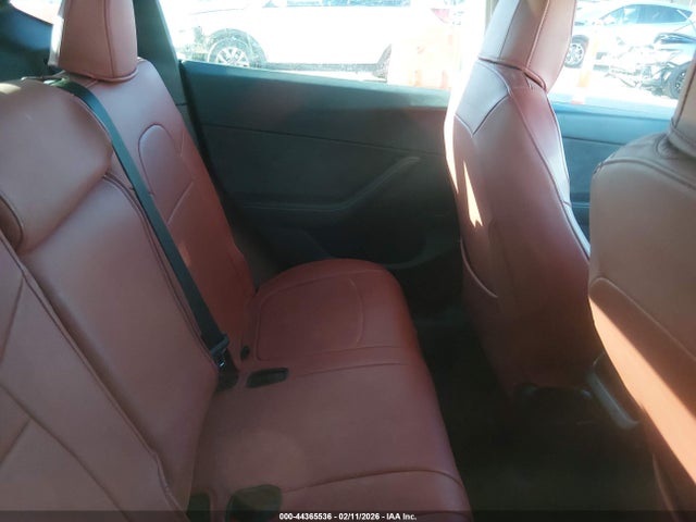 44365536 :رقم المزاد ، 7SAYGDEE7NF460973 vin ، 2022 Tesla Model Y Long Range Dual Motor All-wheel Drive مزاد بيع