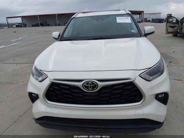 5TDGZRAH1MS532745 Toyota Highlander Xle