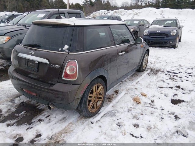 2011 MINI COOPER WMWSU3C53BT099191 Photo 3