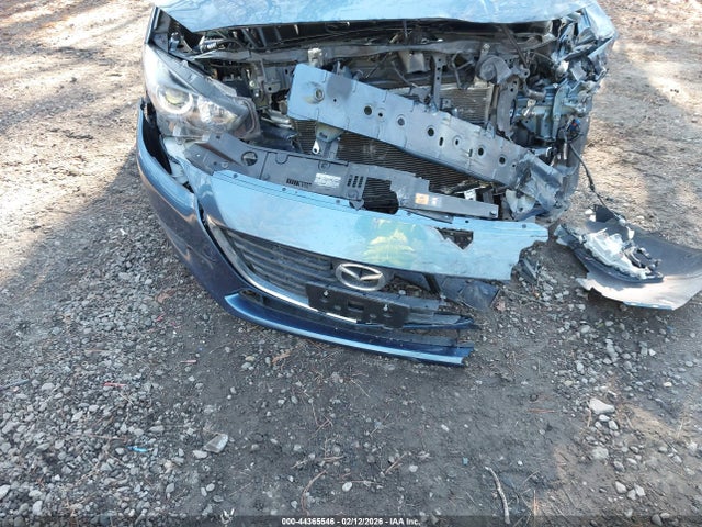44365546 :رقم المزاد ، 3MZBN1V31JM214042 vin ، 2018 Mazda Mazda3 Touring مزاد بيع
