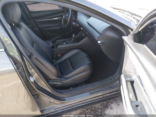 JM1BPBJM8K1133605 Mazda MAZDA3