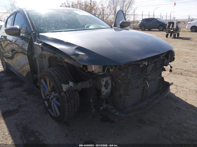JM1BPBJM8K1133605 Mazda MAZDA3