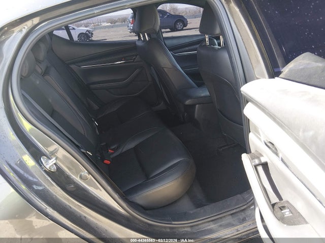 JM1BPBJM8K1133605 Mazda MAZDA3