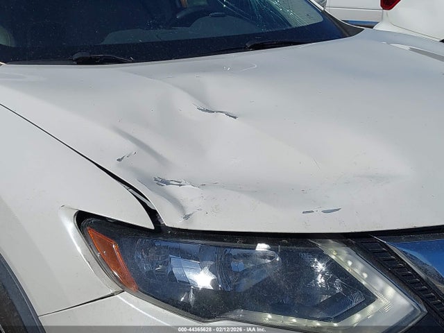 JN8AT2MT6HW380275 Nissan Rogue Sl