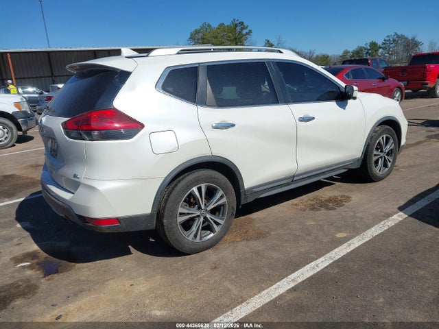 JN8AT2MT6HW380275 Nissan Rogue Sl
