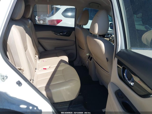 JN8AT2MT6HW380275 Nissan Rogue Sl