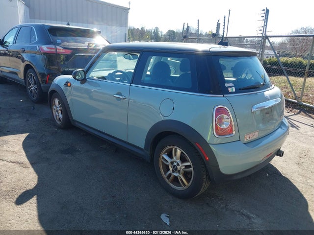 2012 MINI COOPER WMWSU3C51CT258307 Photo 2