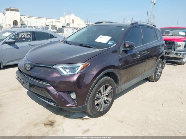 Toyota Rav4 Xle 2017 2T3WFREV7HW368555 Image 2