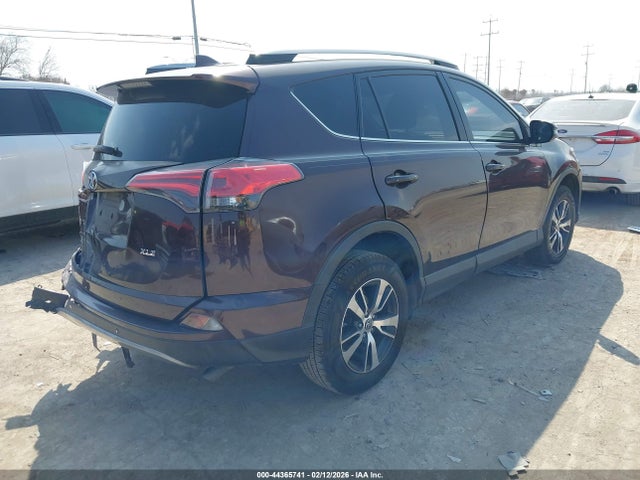 Toyota Rav4 Xle 2017 2T3WFREV7HW368555 Image 4
