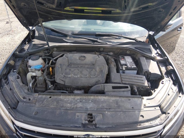 Продаж на аукціоні авто 2018 Volkswagen Passat 2.0t Se, vin: 1VWBA7A39JC015472, номер лоту: 44365757